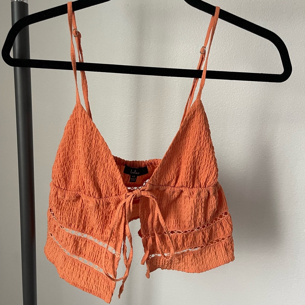 Lulu’s tie front crop top XS